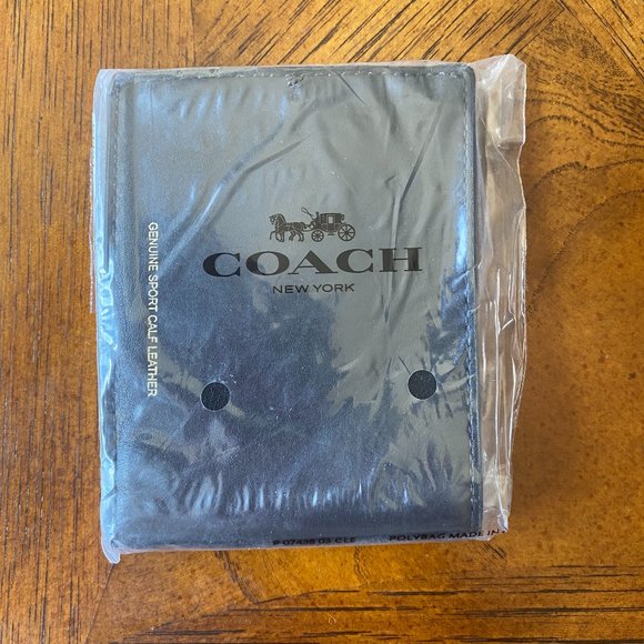 BNWT COACH Smooth Leather Wallet - Picture 2 of 11